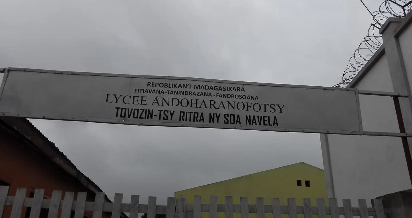 Aperçu académique - Lycée Andoharanofotsy